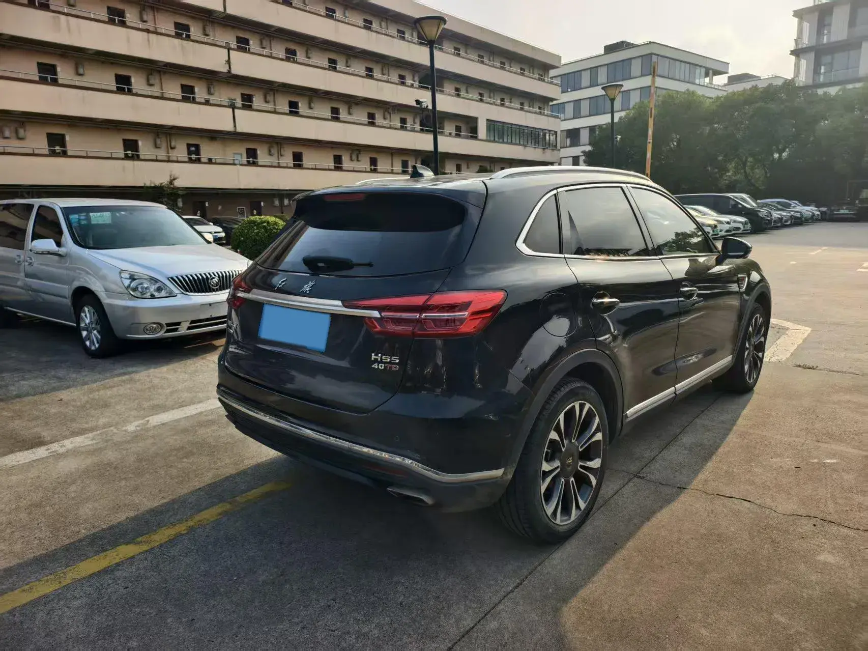2019 HONGQI HS5 thumbnail 4
