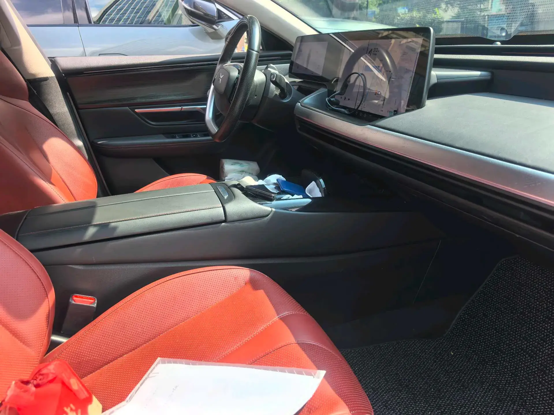 2021 XPENG P7 thumbnail 3