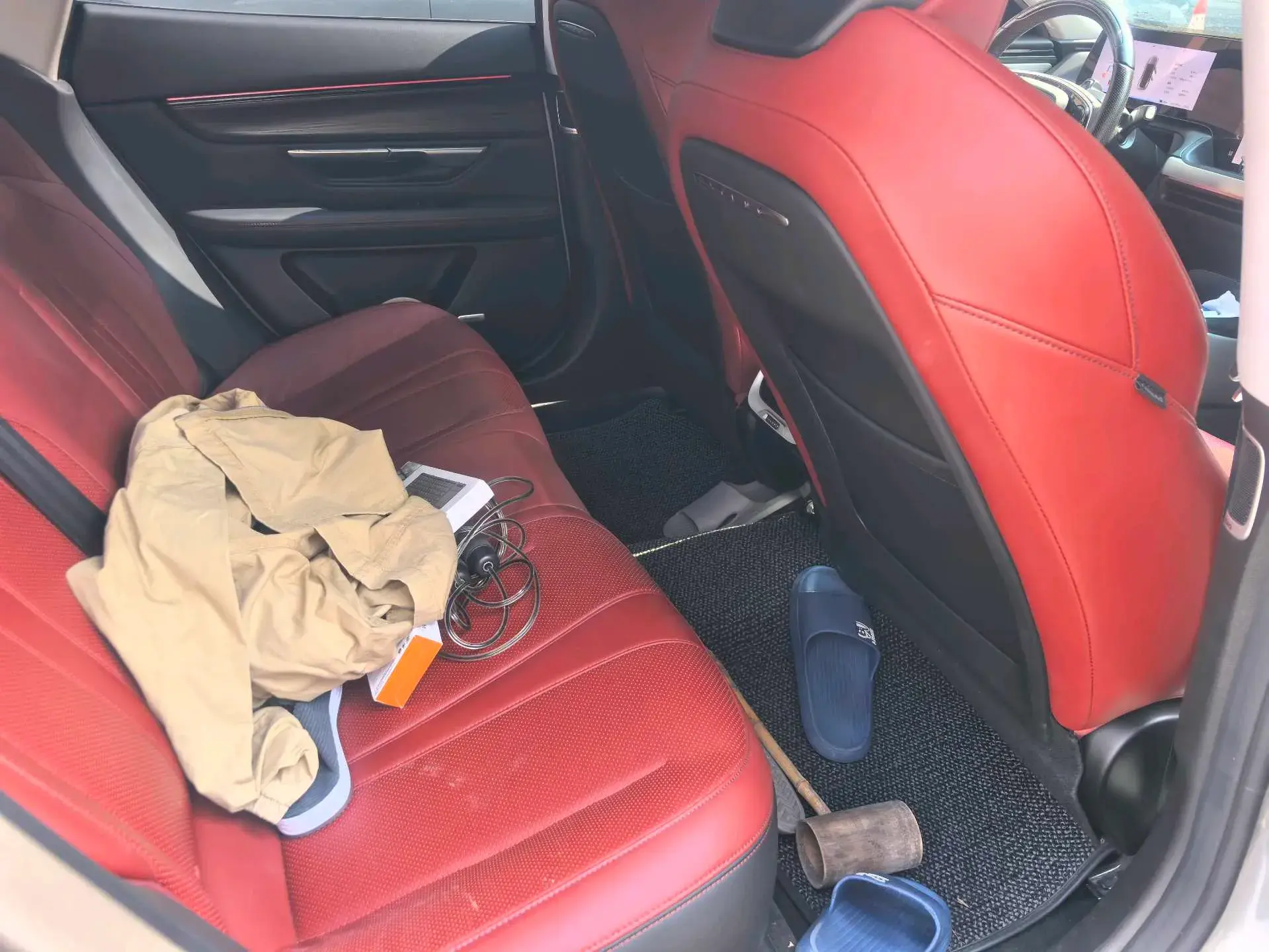 2021 XPENG P7 thumbnail 4