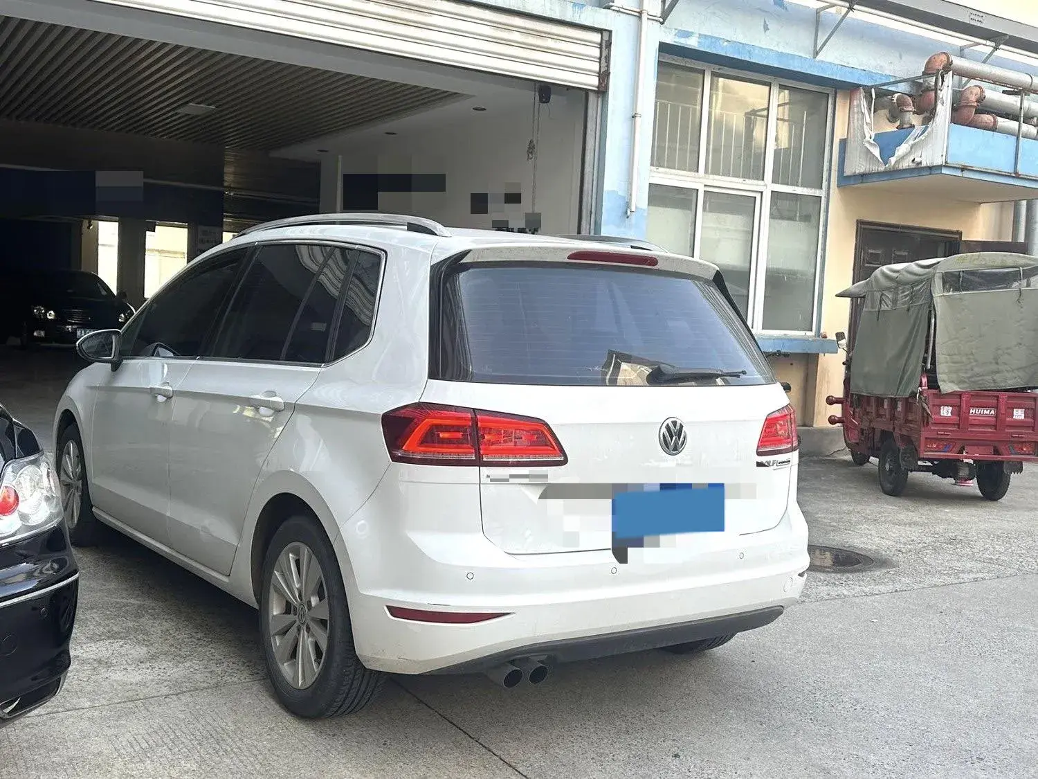 2018 VOLKSWAGEN GOLF thumbnail 4