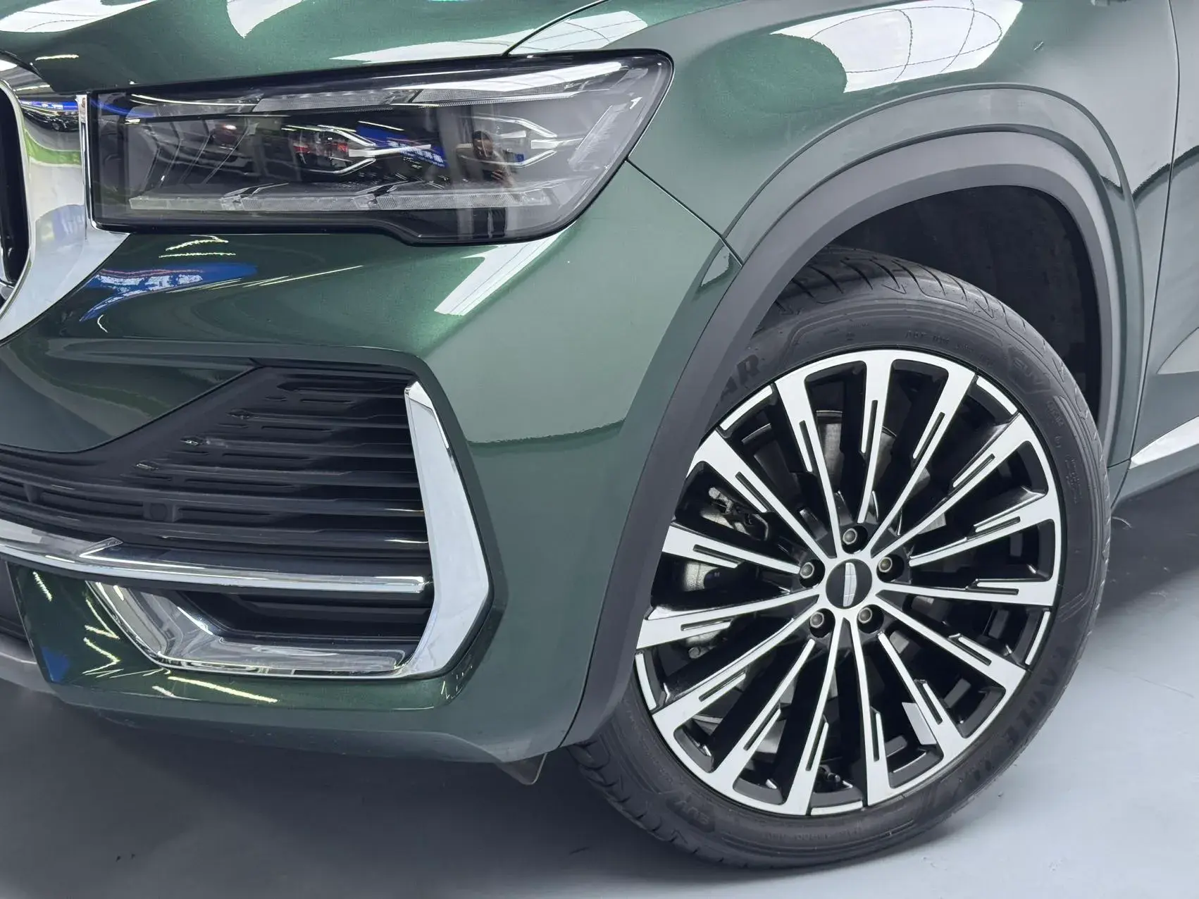 2025 GEELY MONJARO thumbnail 2