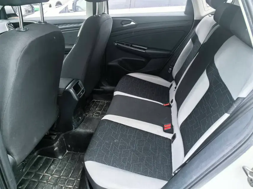 2022 JETTA VS5 thumbnail 4