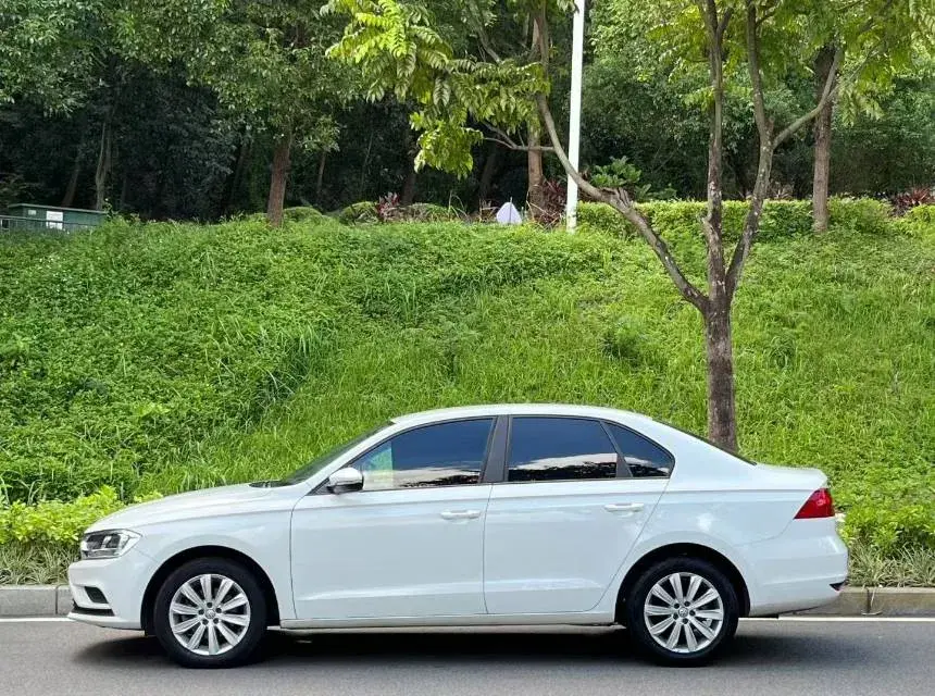 2020 VOLKSWAGEN BORA thumbnail 3