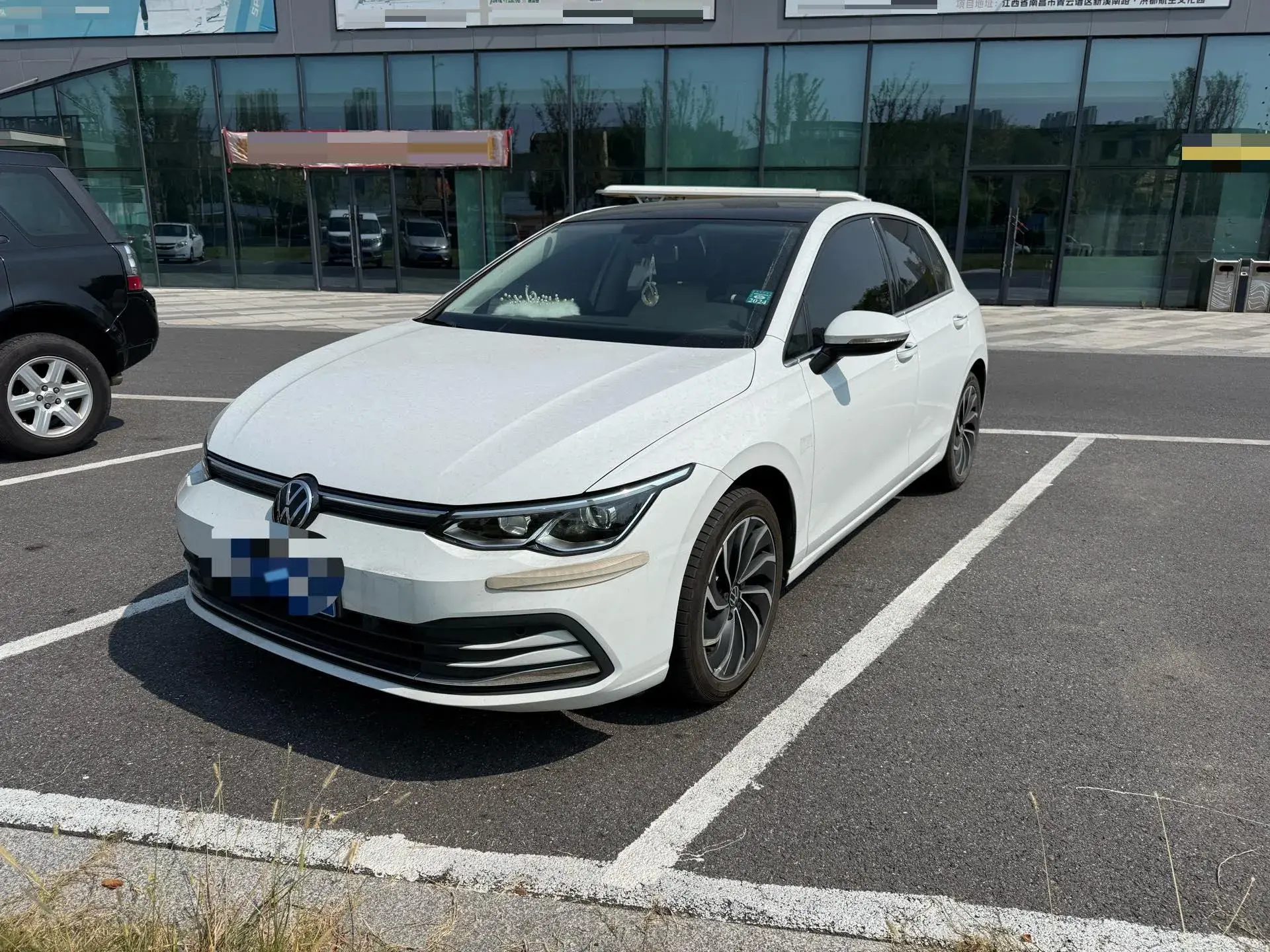 2021 VOLKSWAGEN GOLF view 1