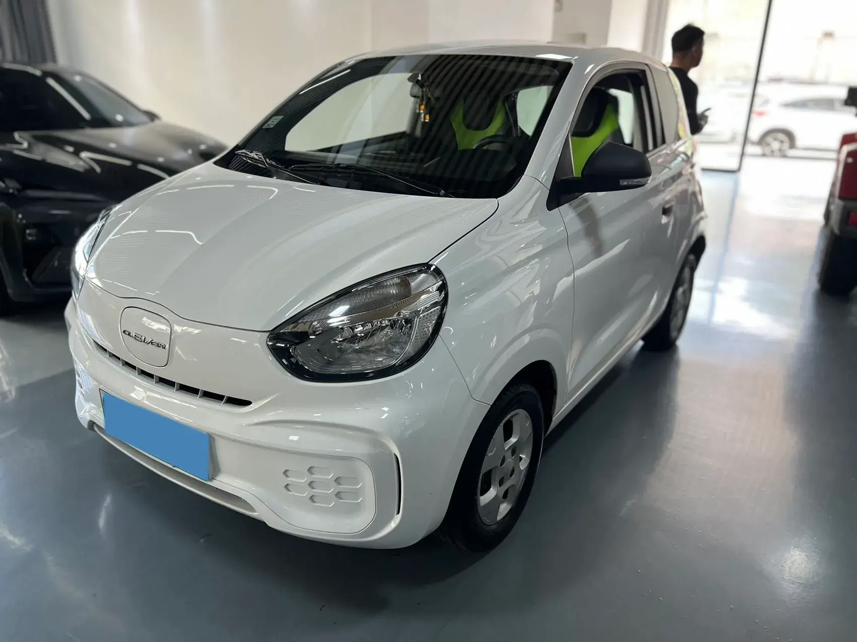 2021 ROEWE CLEVER view 1
