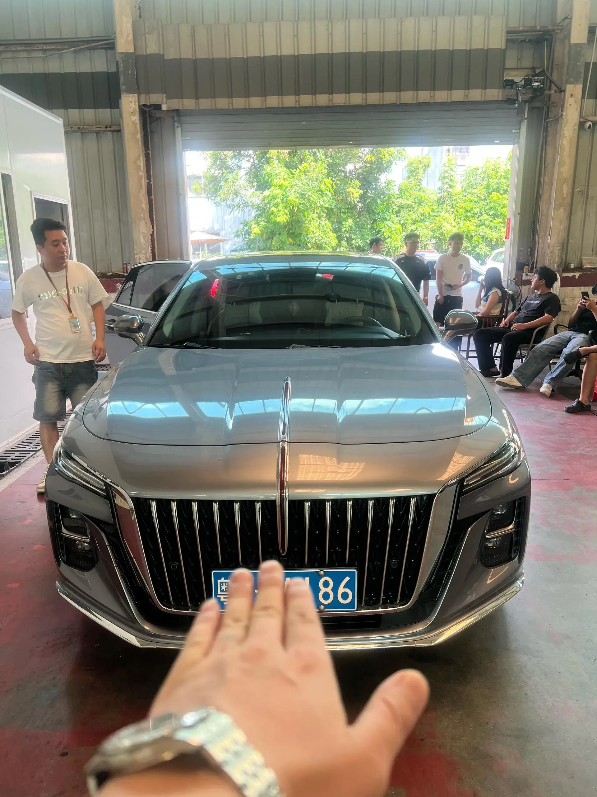 2023 HONGQI H5 thumbnail 2