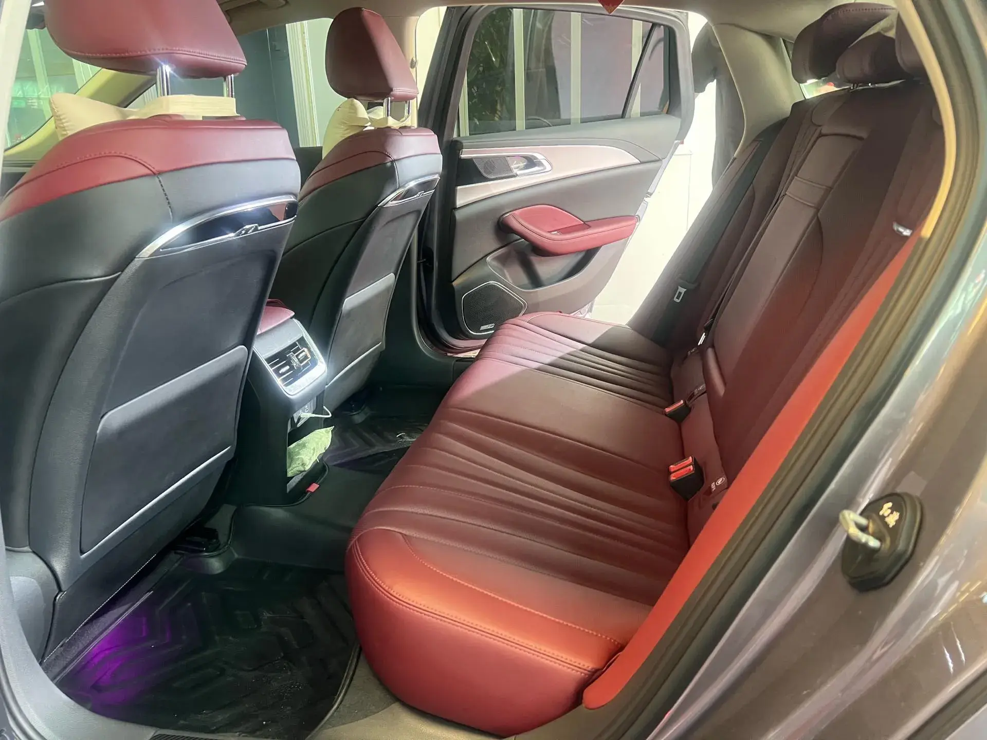 2023 HONGQI H5 thumbnail 4