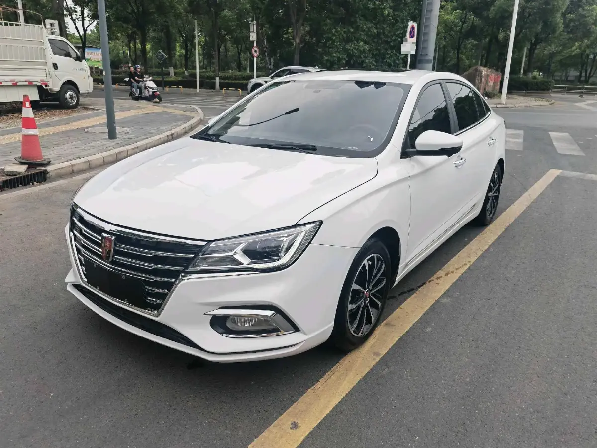 2020 Roewe i5 1.5L 120HP L4 CVT