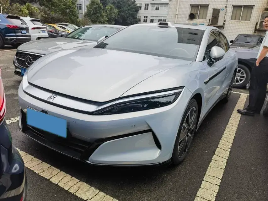2025 BYD HanL BEV