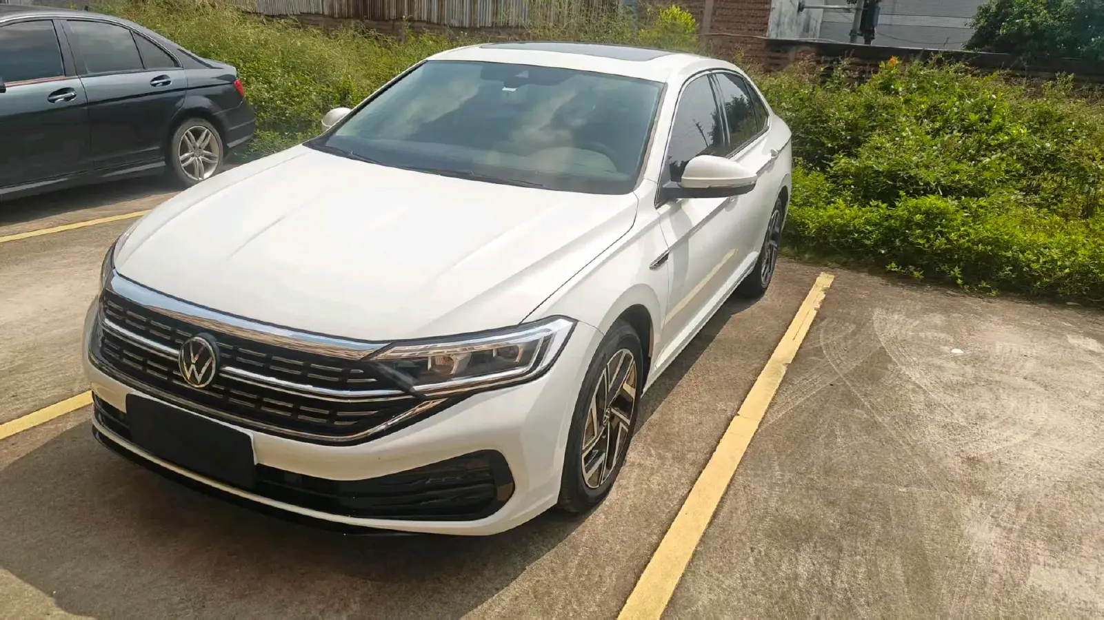 2023 Volkswagen Sagitar 1.5T 160HP L4 7DCT