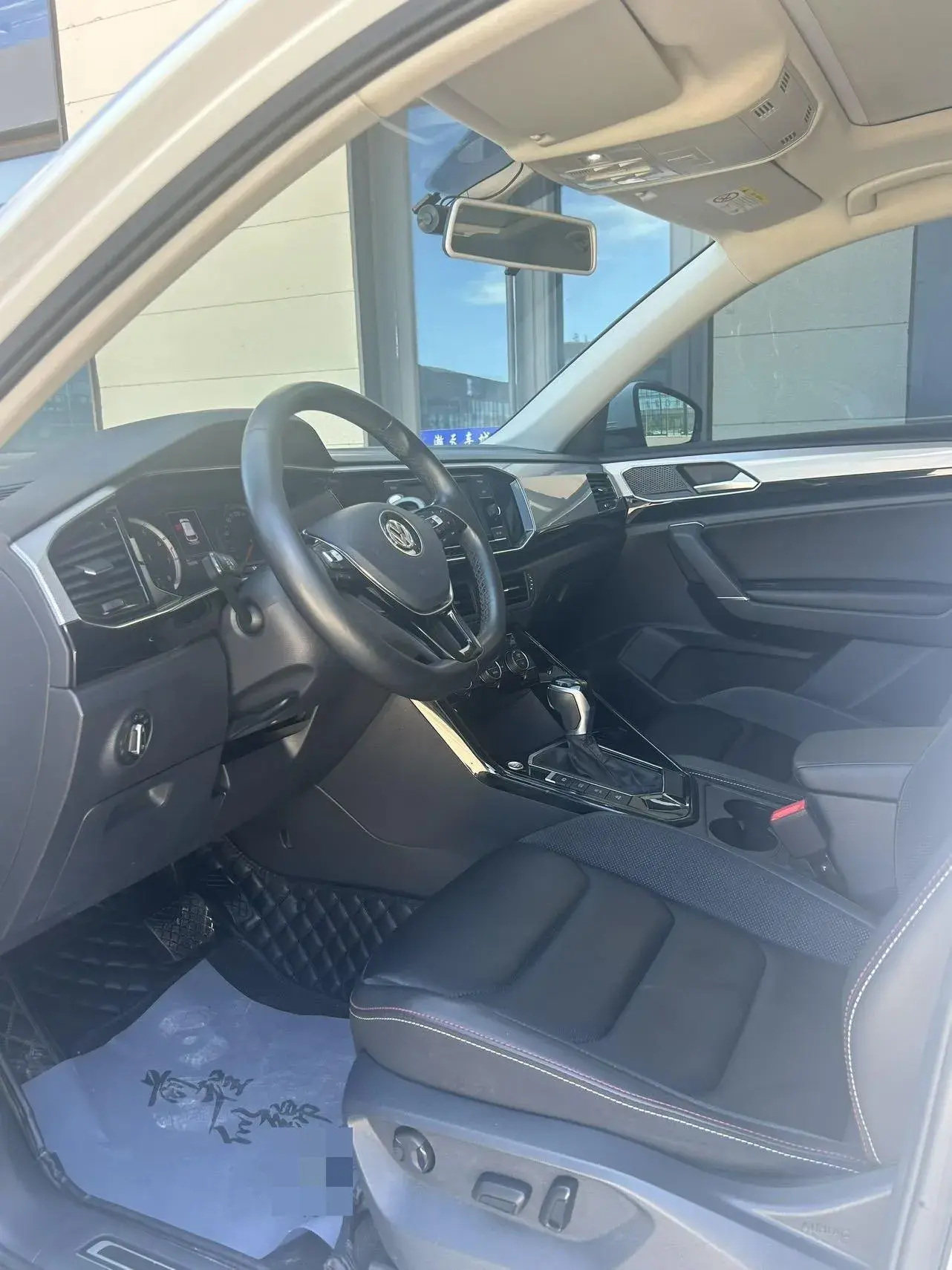 2019 VOLKSWAGEN TAYRON thumbnail 4