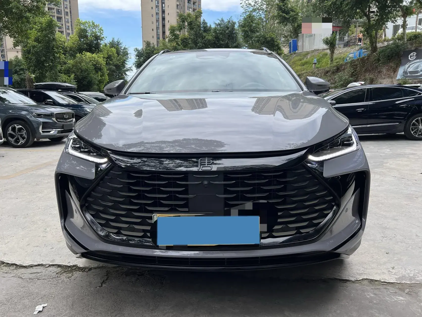 2025 BYD TANG thumbnail 2