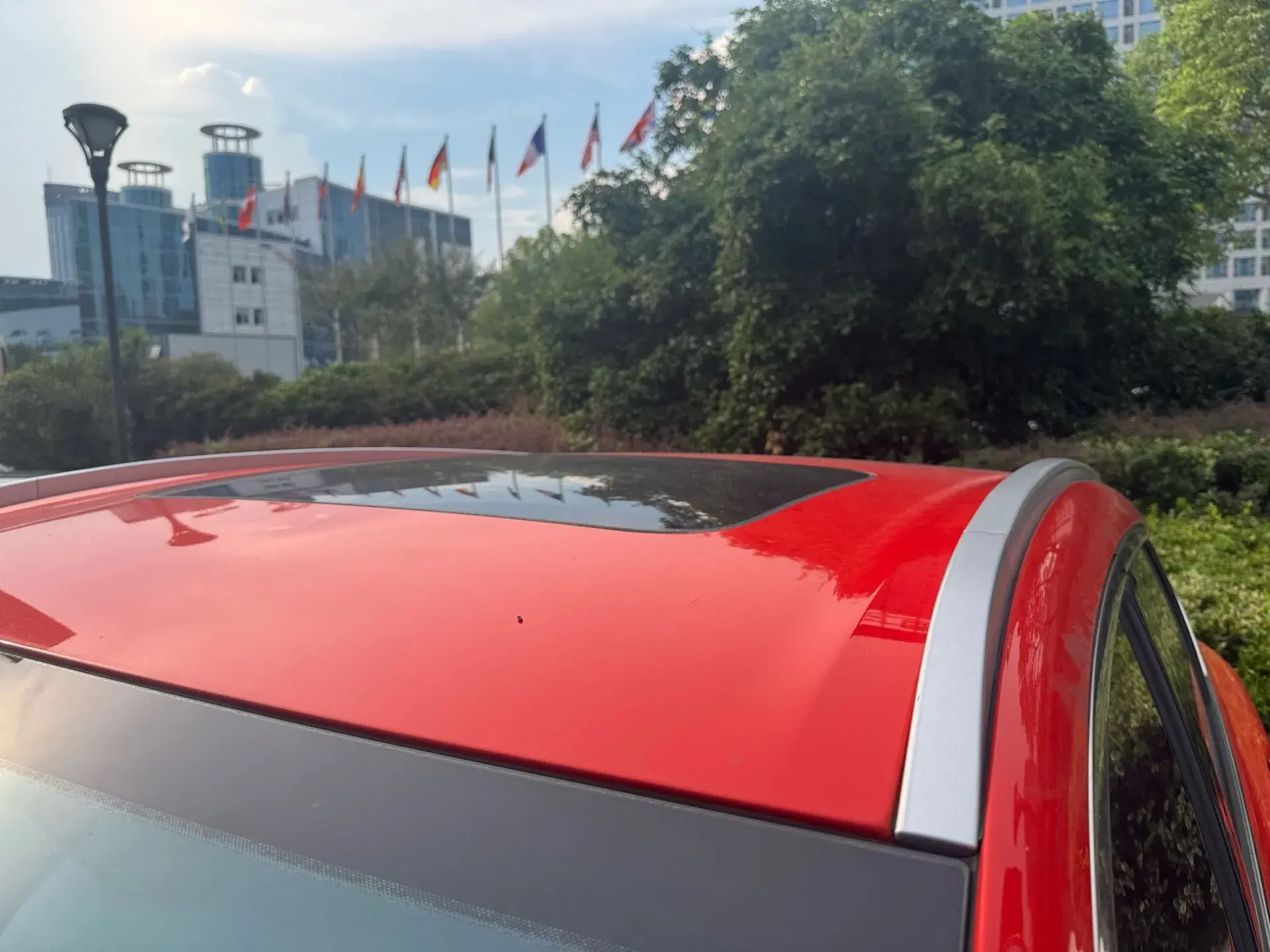 2020 GEELY COOLRAY thumbnail 2