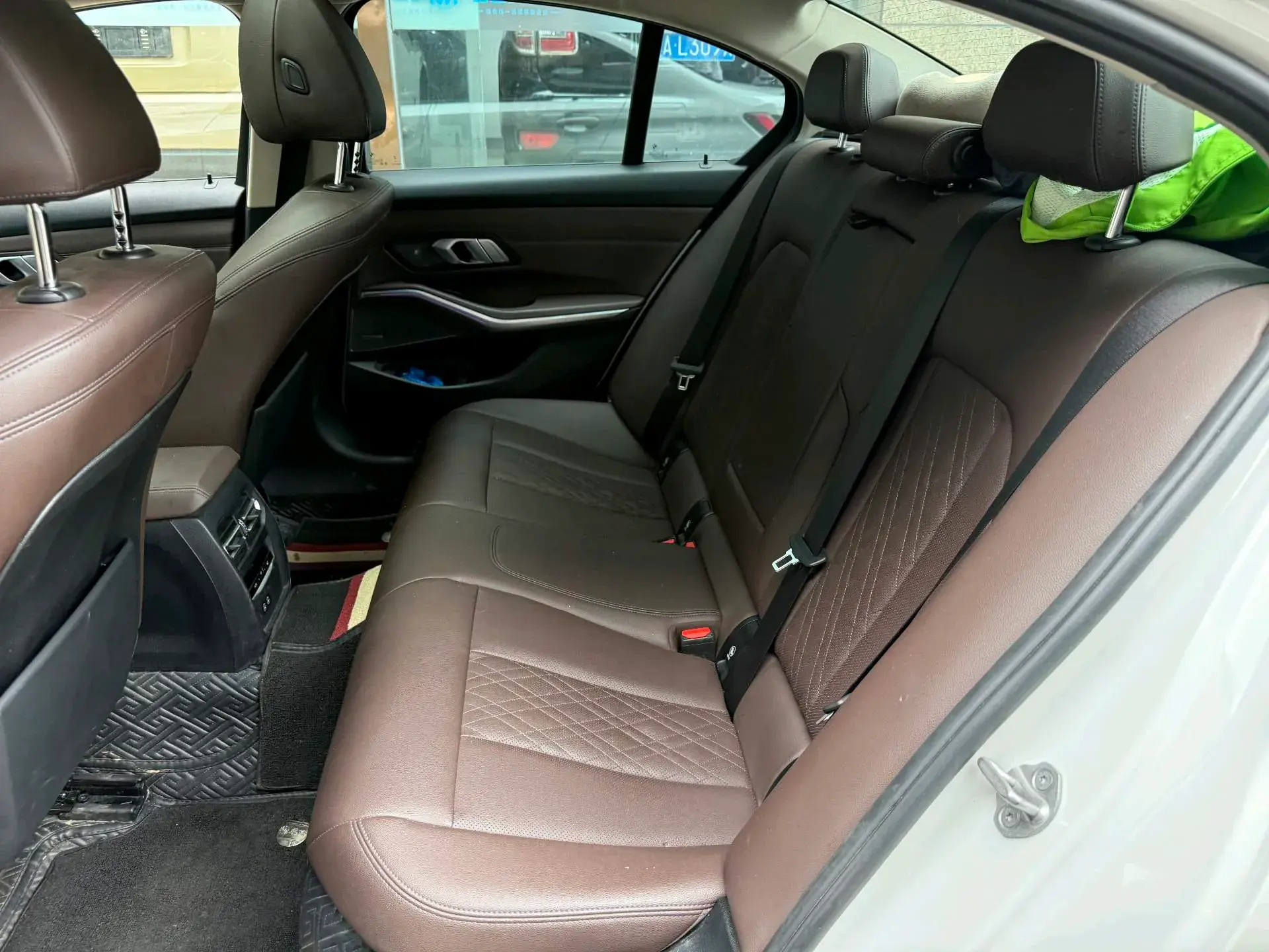 2022 BMW 3 thumbnail 4