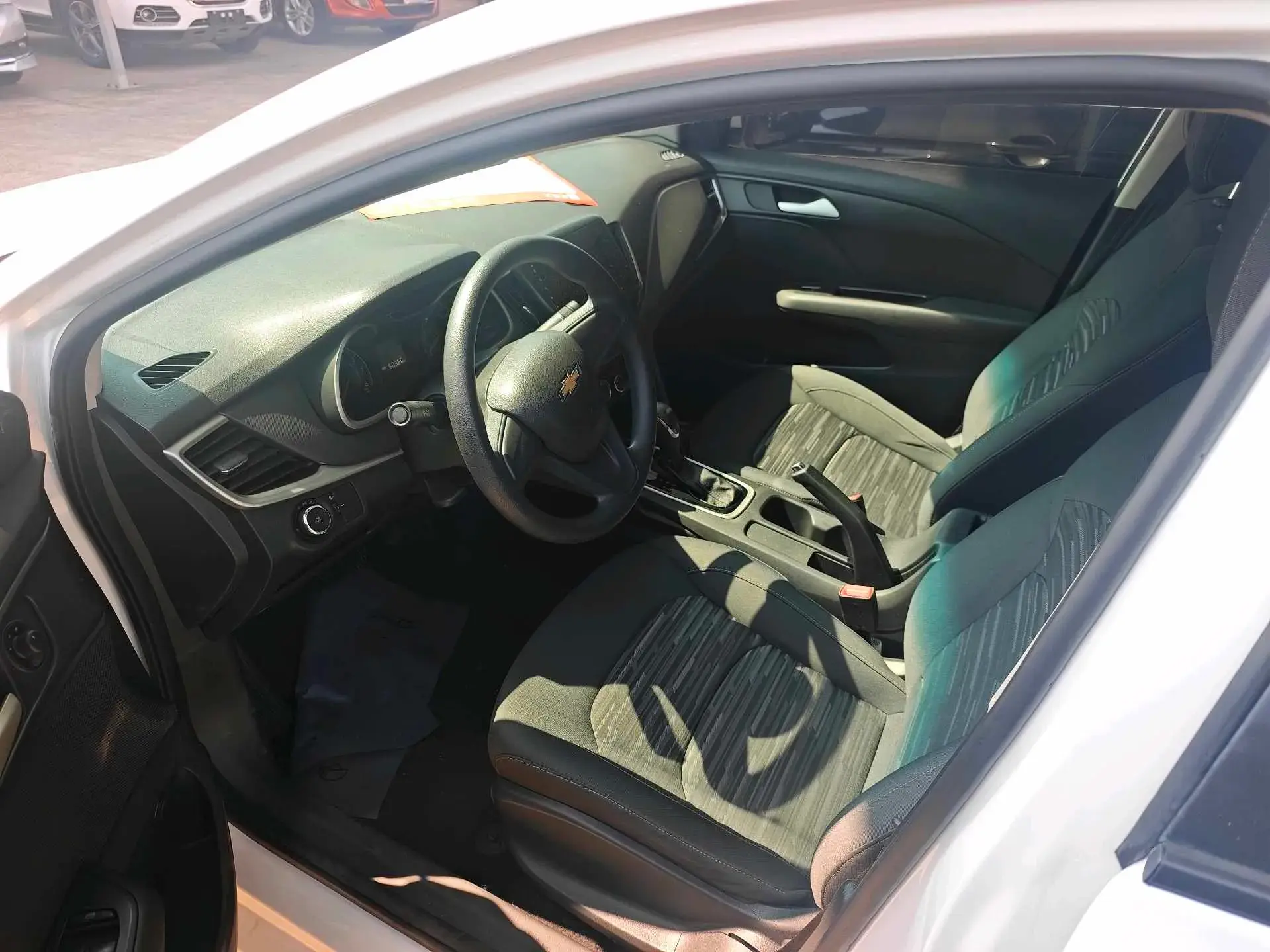 2018 CHEVROLET CAVALIER thumbnail 4