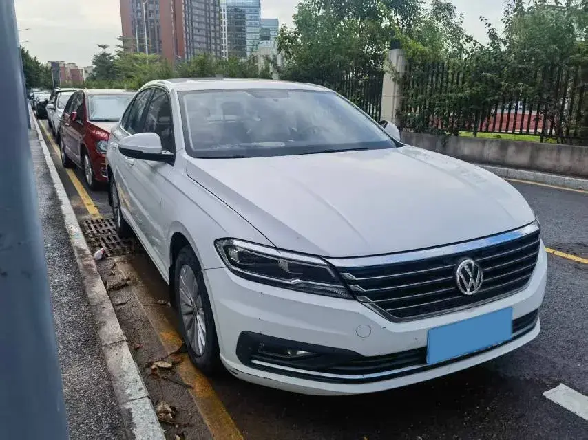 2019 VOLKSWAGEN LAVIDA thumbnail 3