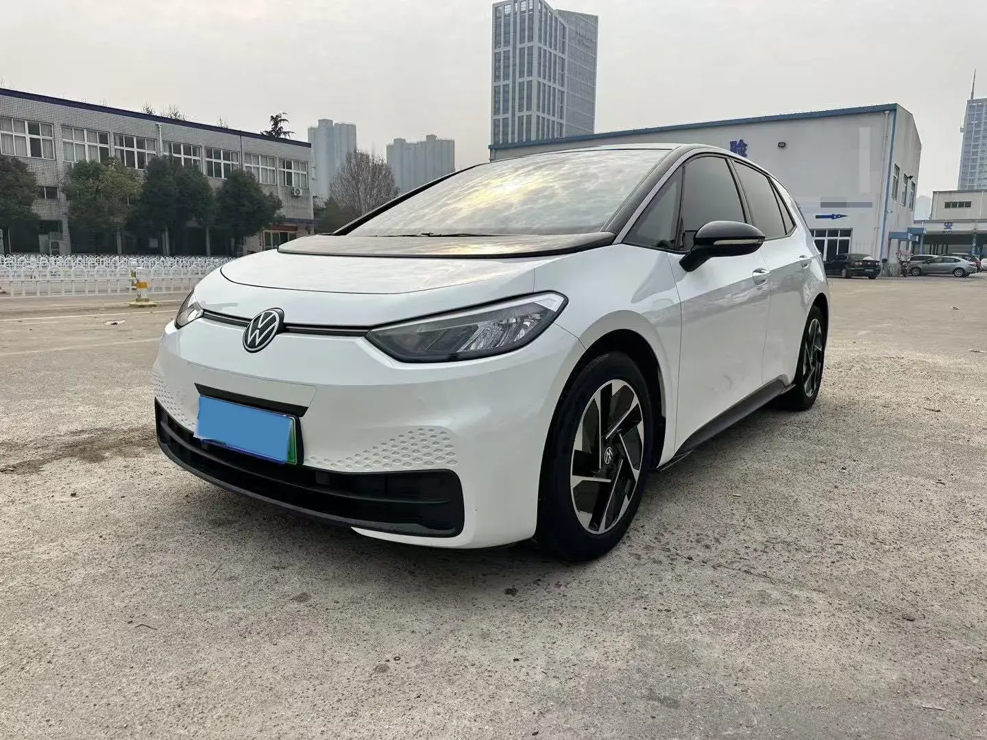 2024 VOLKSWAGEN ID.3 view 1