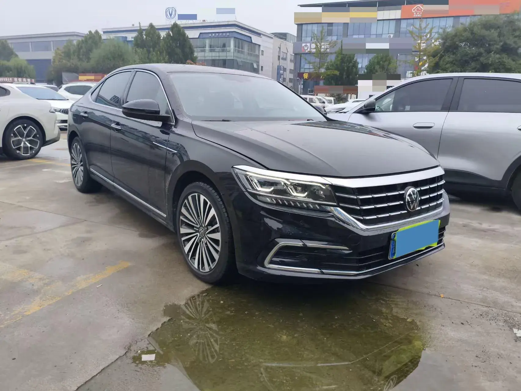2021 VOLKSWAGEN PASSAT thumbnail 3