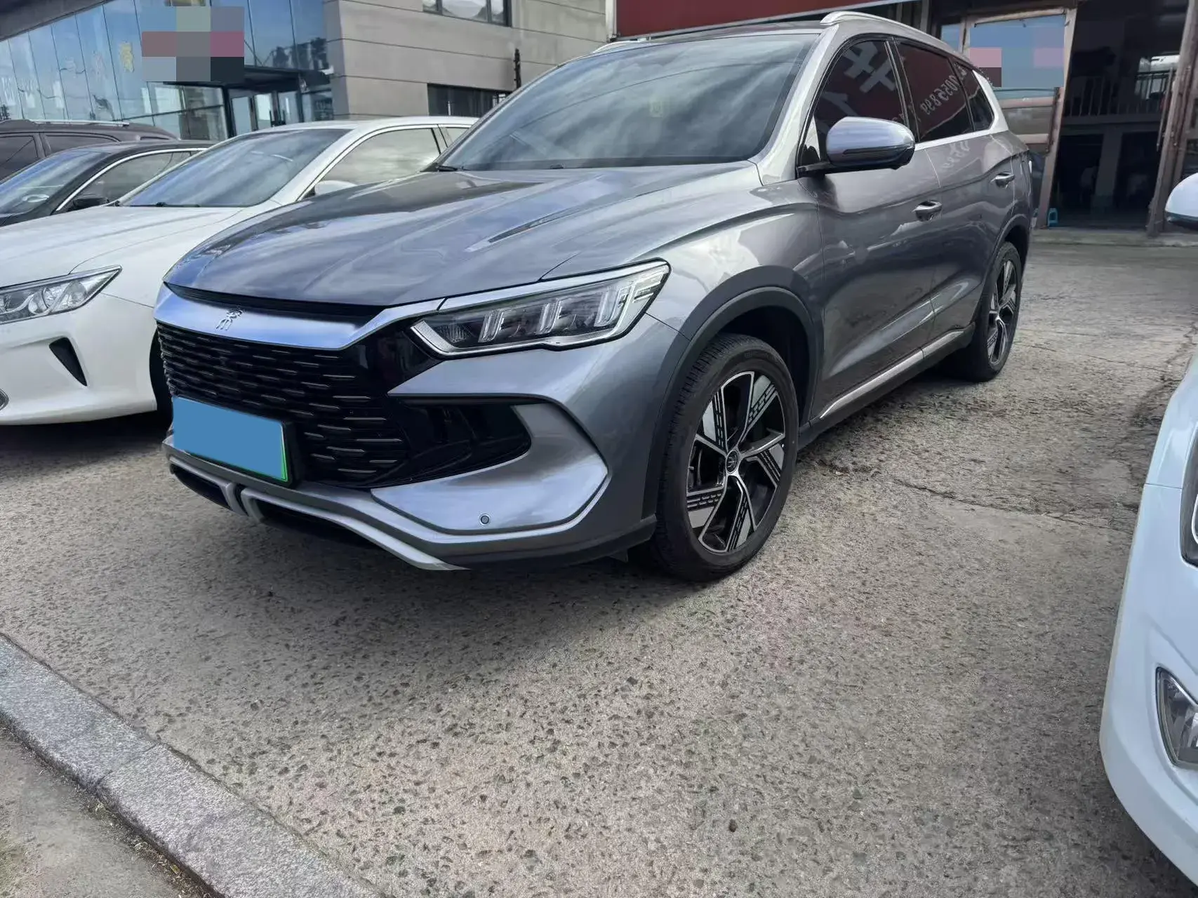 2024 BYD SONG view 1