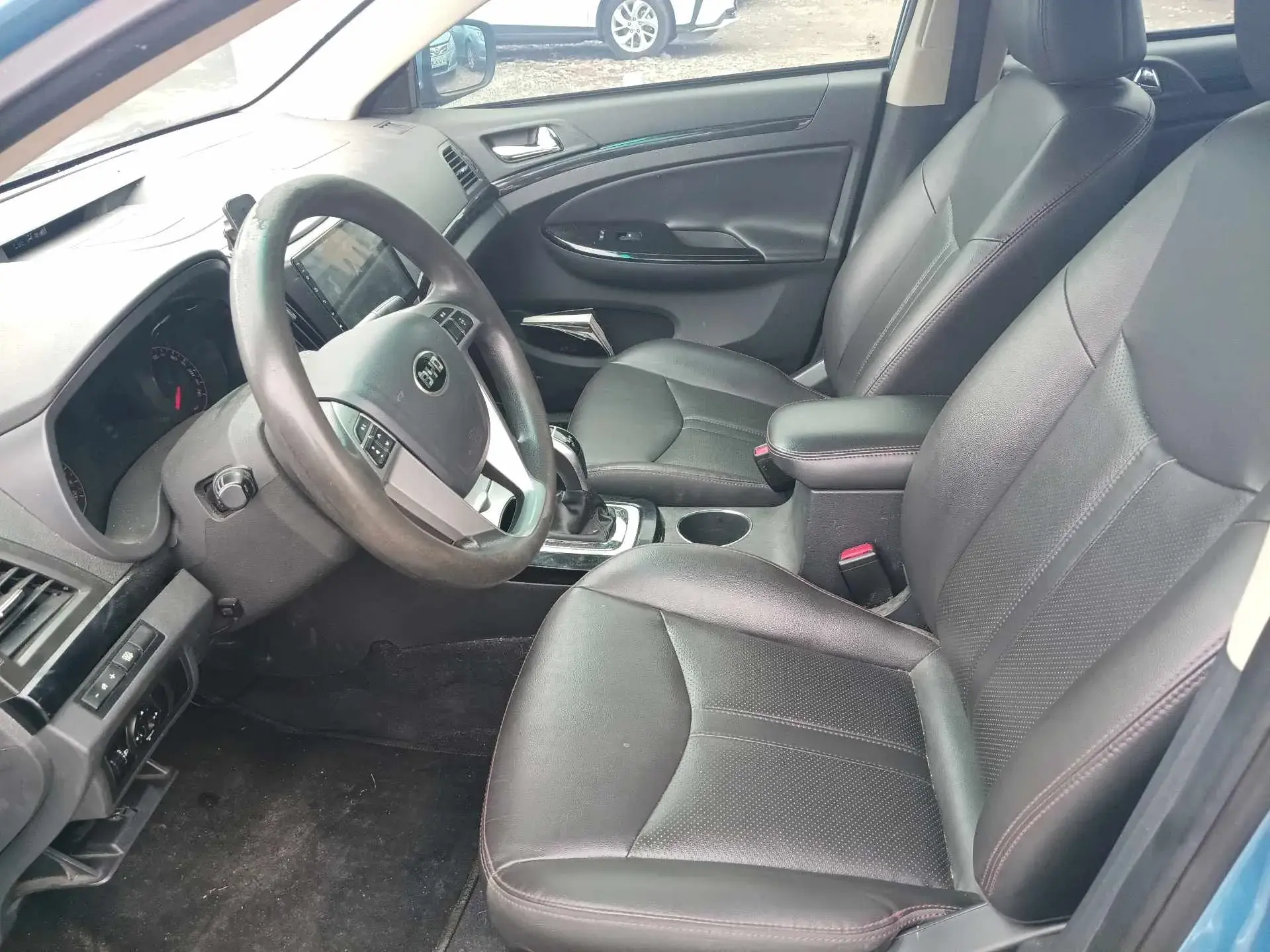 2018 BYD E5 thumbnail 3