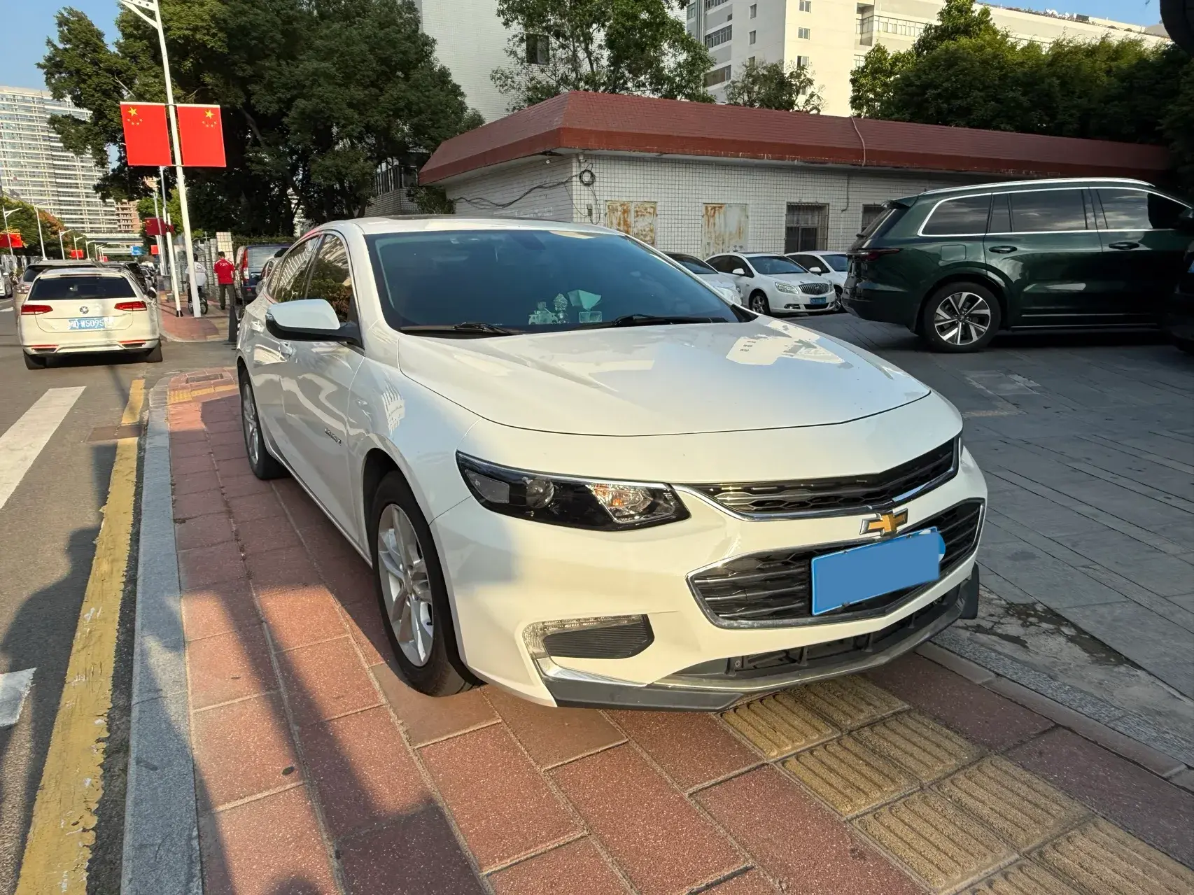 2018 CHEVROLET MALIBU thumbnail 3