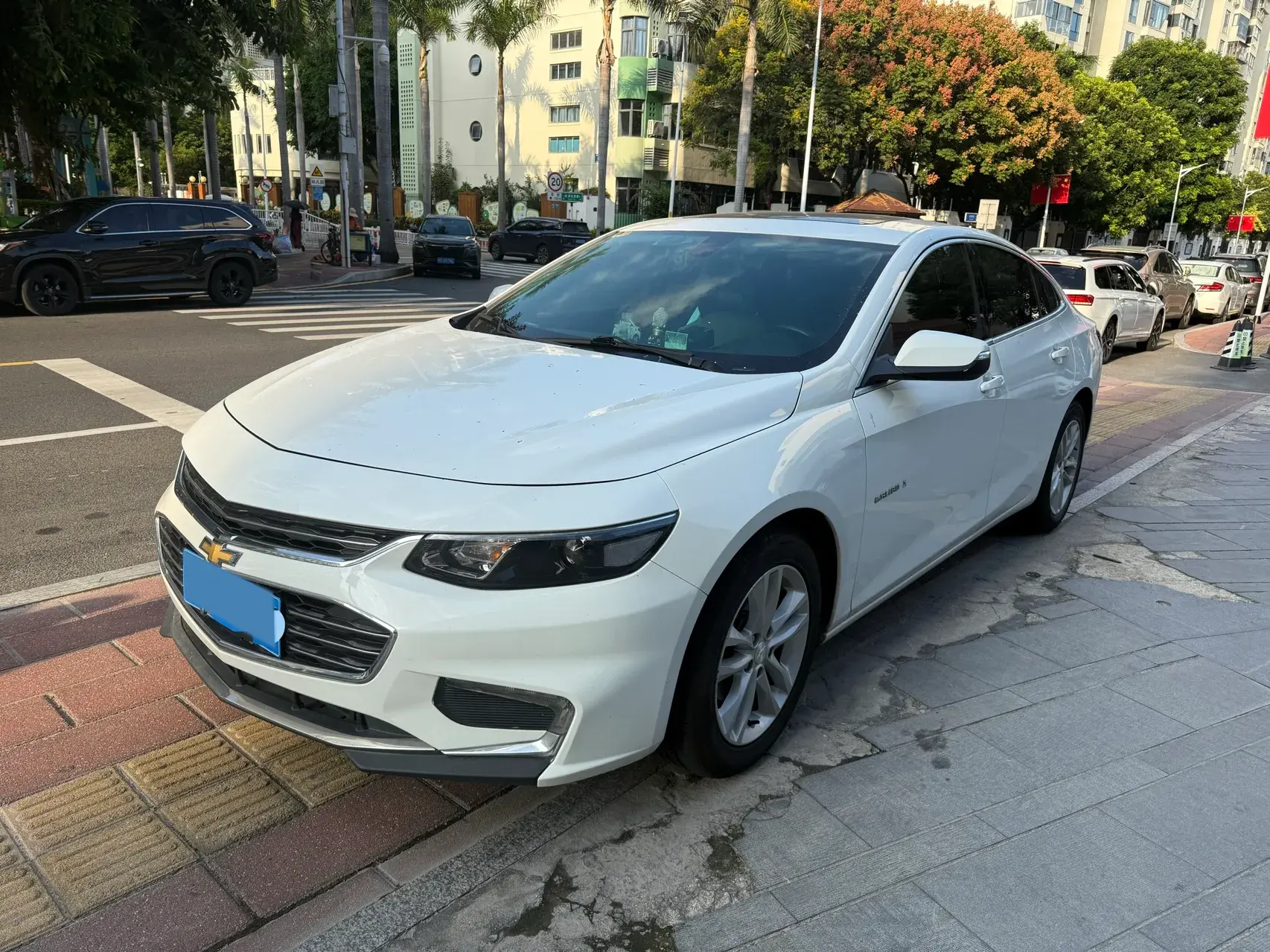 2018 CHEVROLET MALIBU view 1