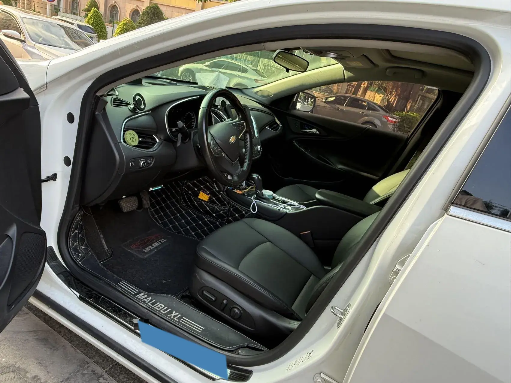 2018 CHEVROLET MALIBU thumbnail 4