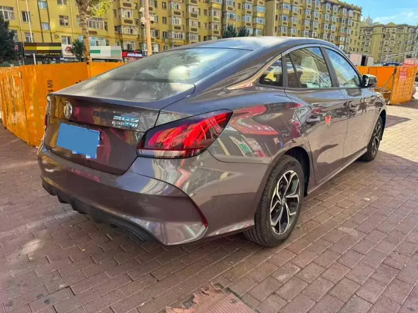 2023 MG 5 thumbnail 3