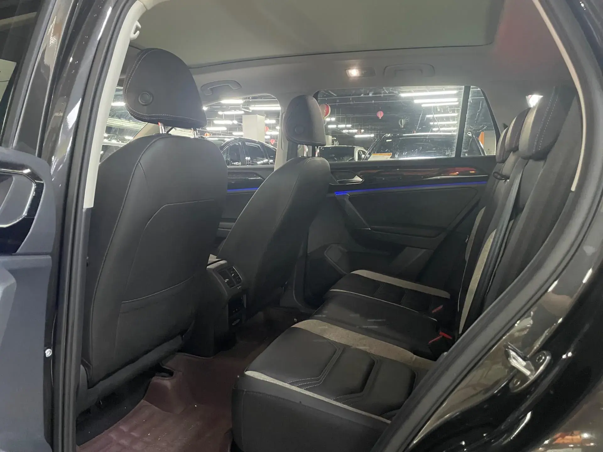 2020 VOLKSWAGEN TAYRON thumbnail 4