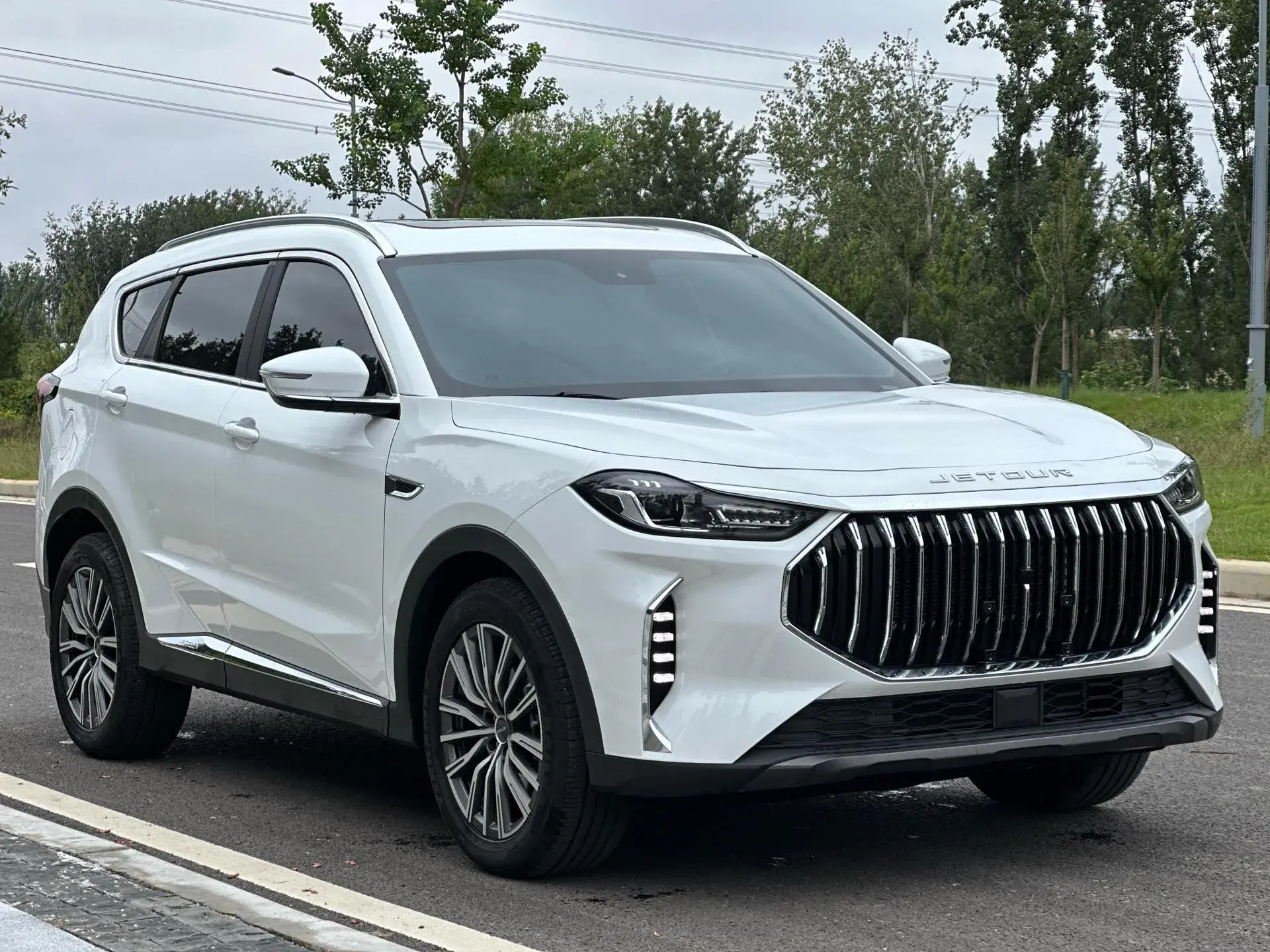 2025 JETOUR X70 thumbnail 3