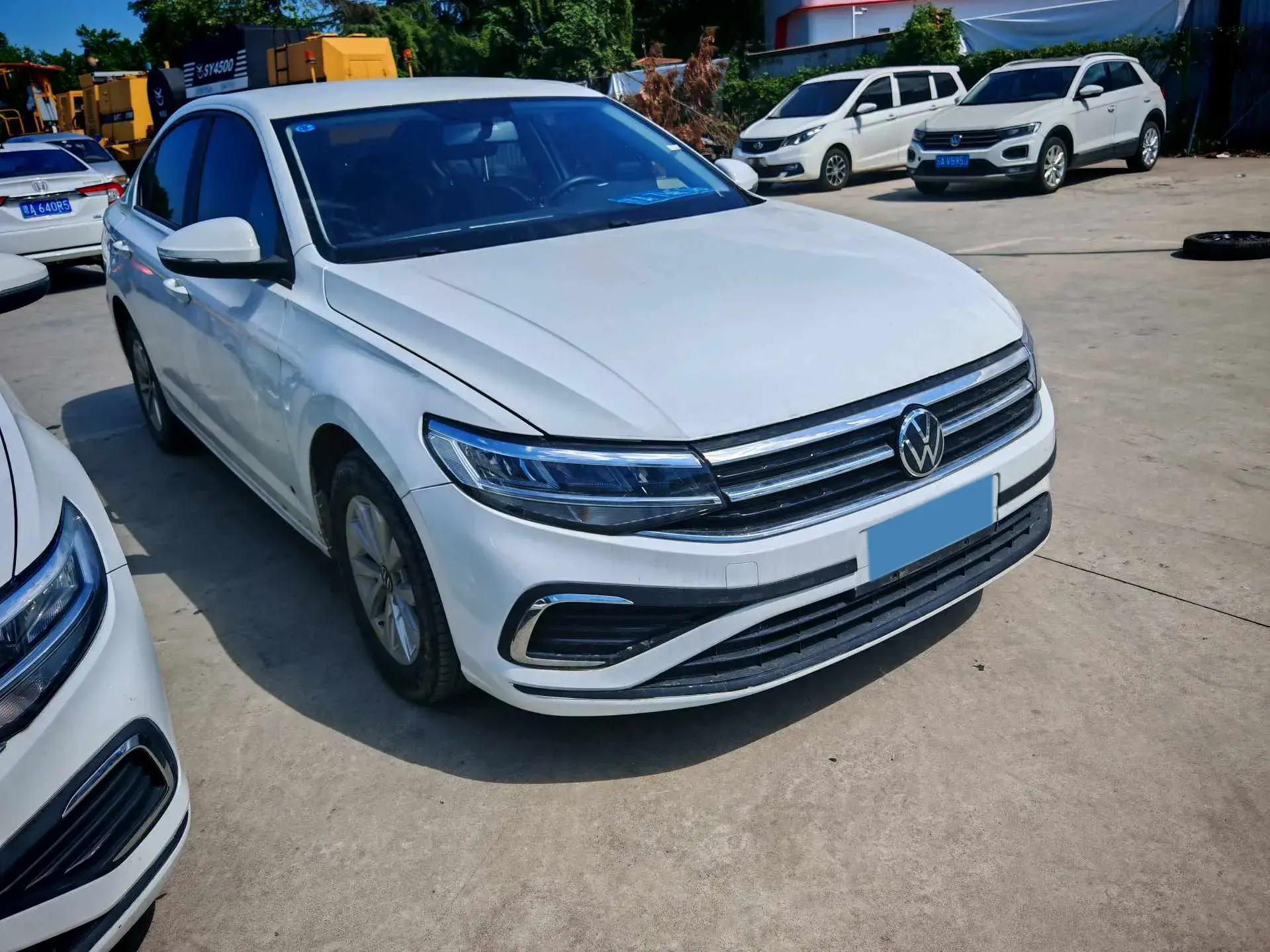 2023 VOLKSWAGEN BORA thumbnail 2