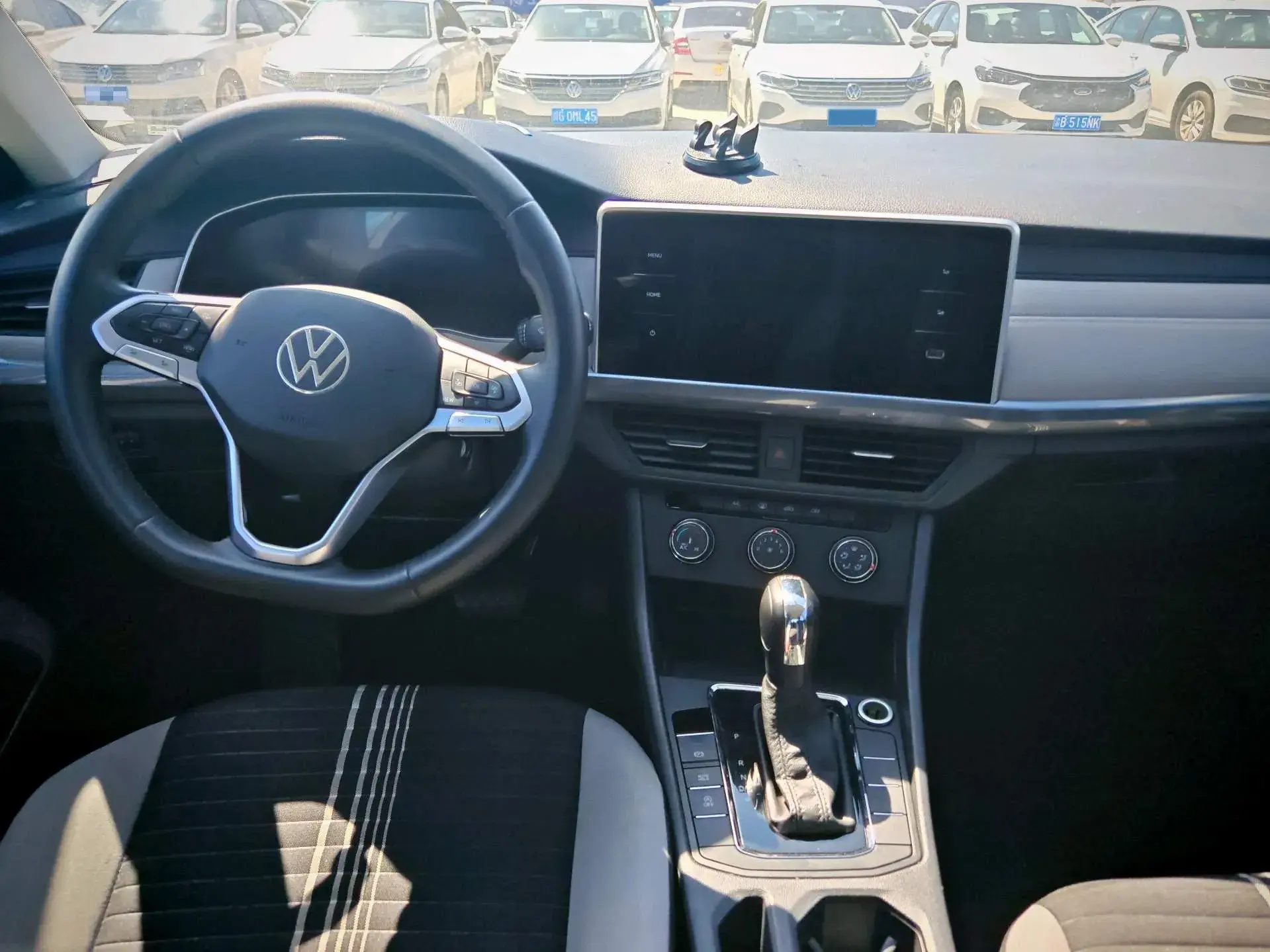 2023 VOLKSWAGEN BORA thumbnail 4