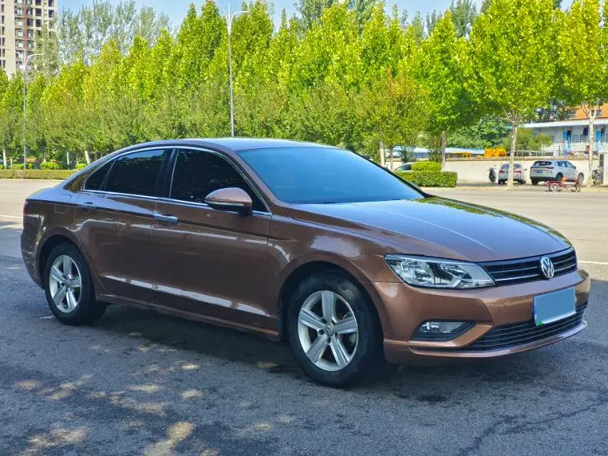 2017 VOLKSWAGEN LAMANDO thumbnail 2