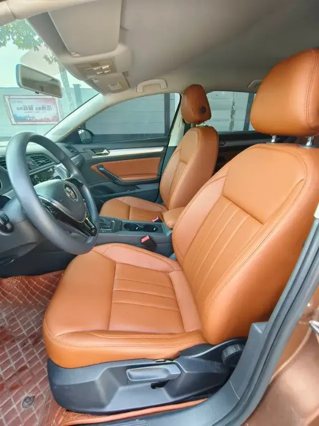 2017 VOLKSWAGEN LAMANDO thumbnail 4