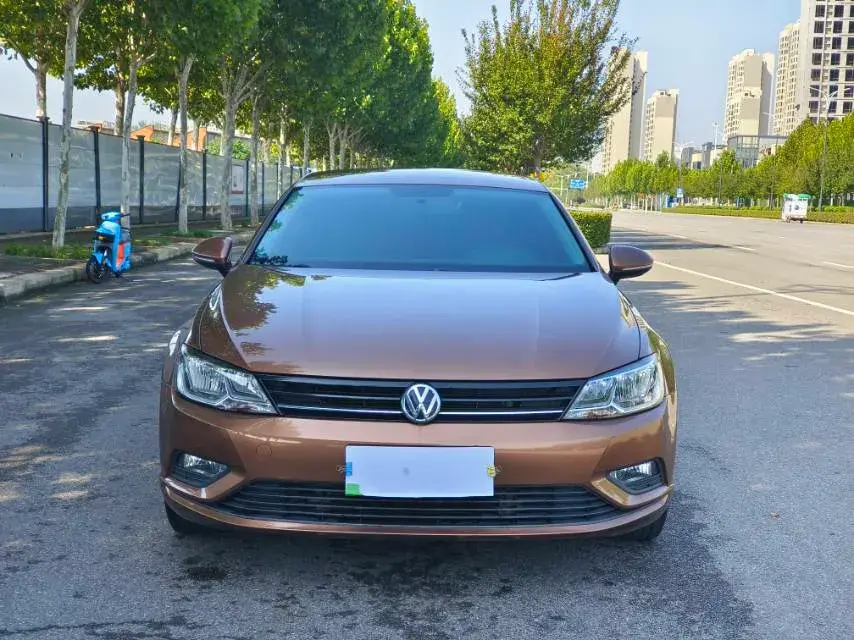 2017 VOLKSWAGEN LAMANDO thumbnail 3