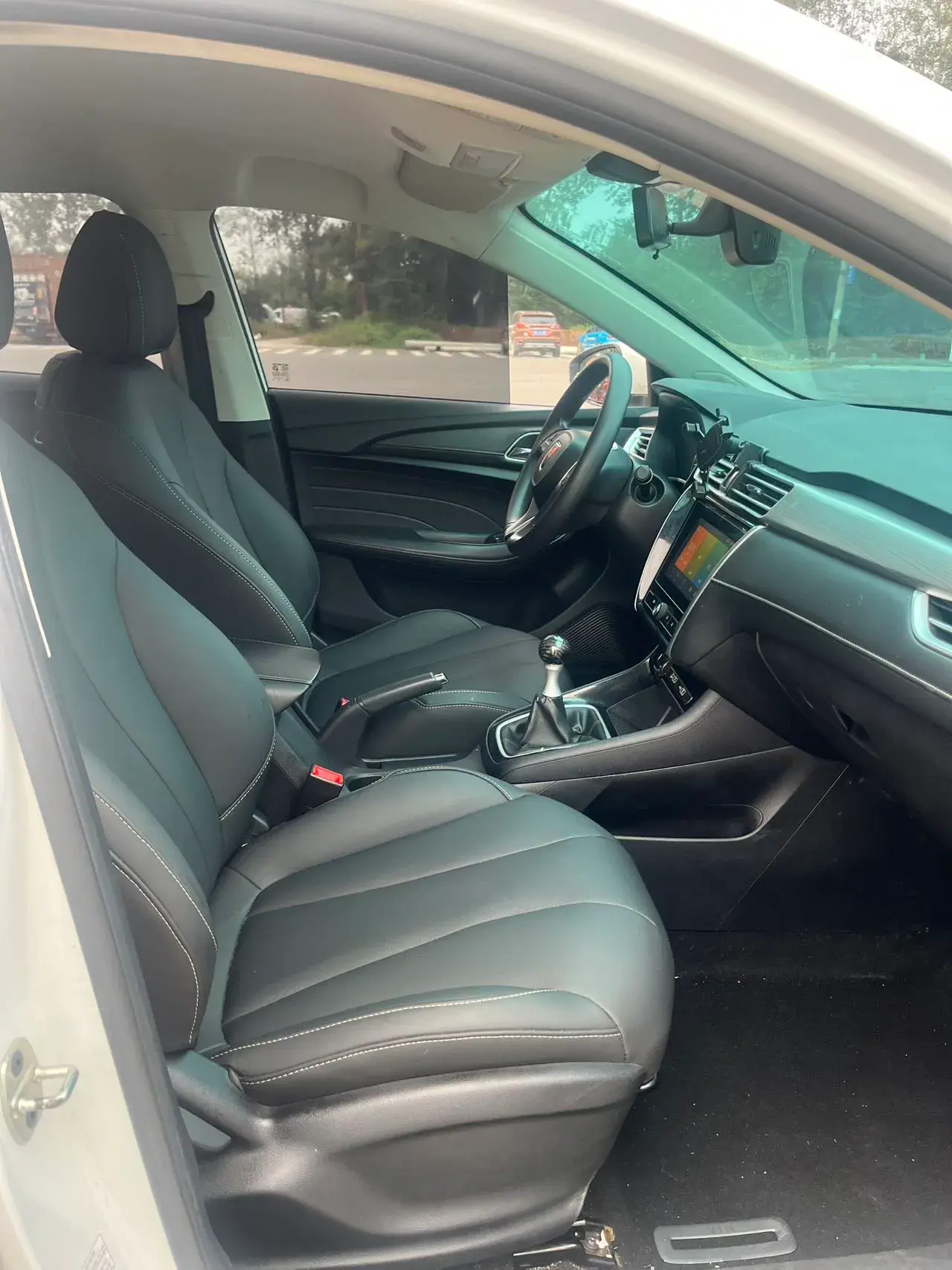 2020 ROEWE I5 thumbnail 4