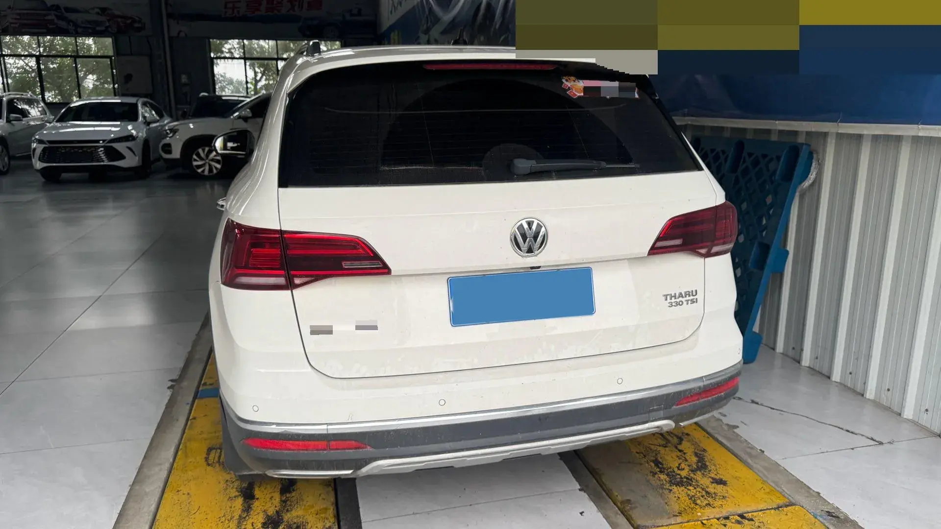 2019 VOLKSWAGEN THARU thumbnail 2