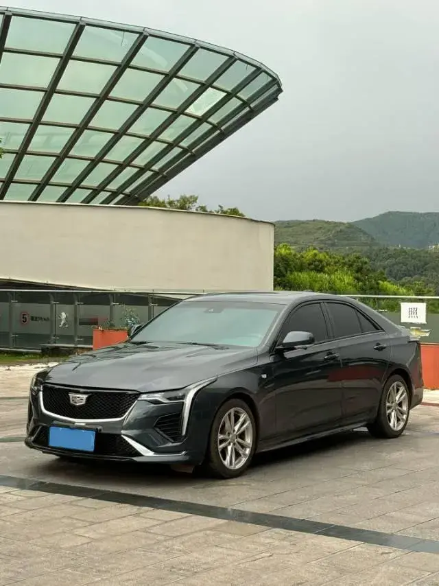 2021 CADILLAC CT4 view 1