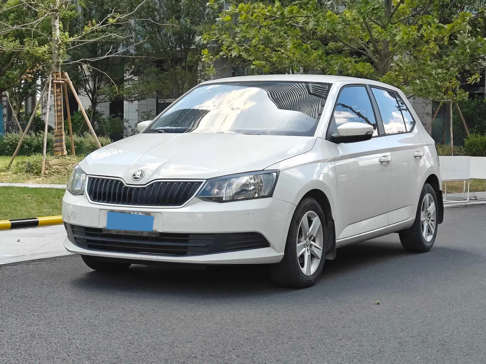 2017 SKODA FABIA view 1