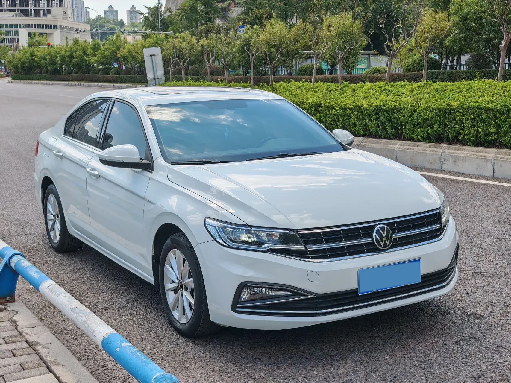 2021 VOLKSWAGEN BORA thumbnail 3