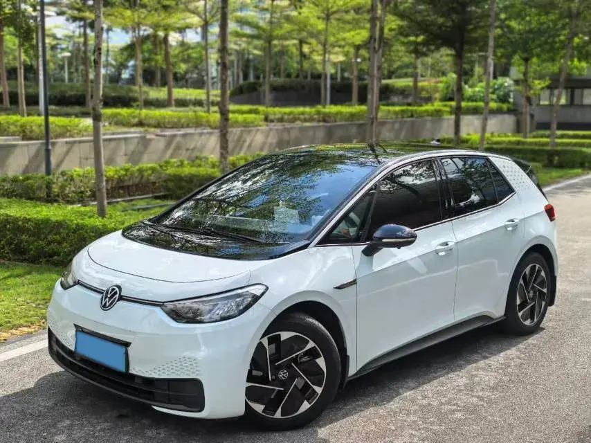 2023 VOLKSWAGEN ID.3 view 1