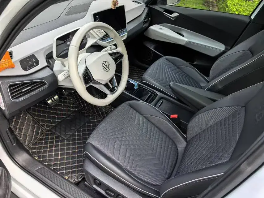 2023 VOLKSWAGEN ID.3 thumbnail 2