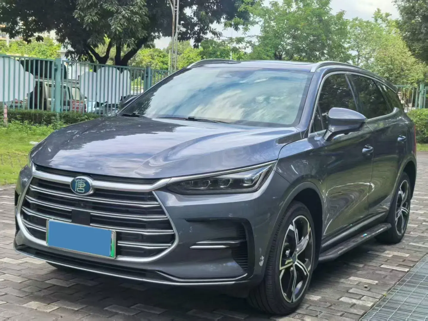 2021 BYD TANG view 1