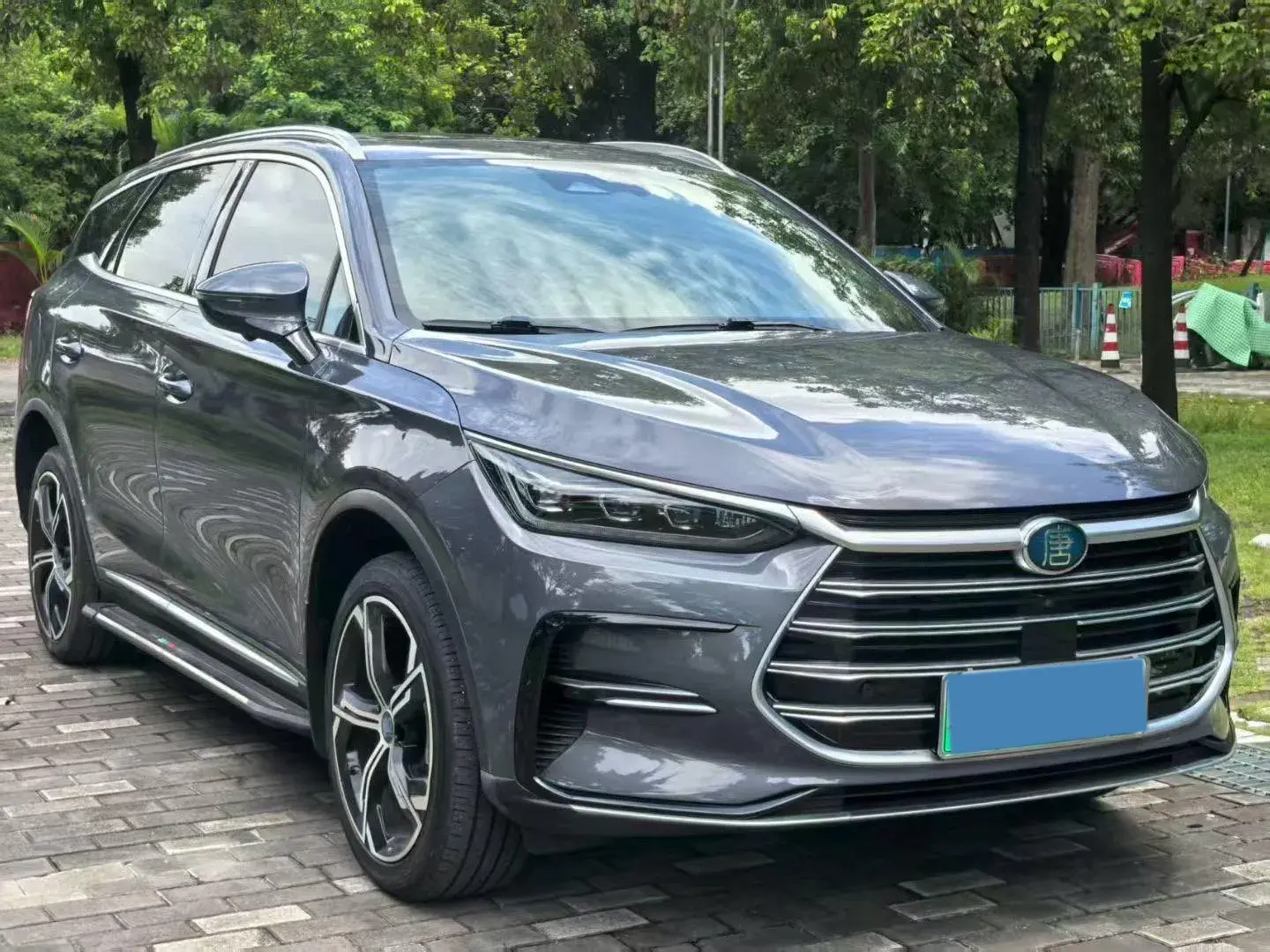 2021 BYD TANG thumbnail 2