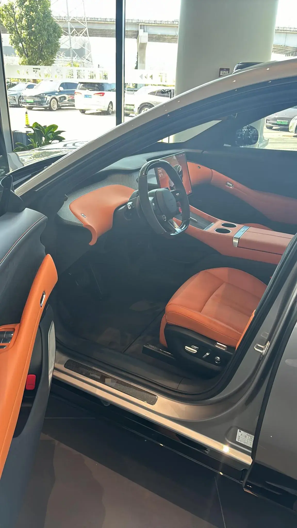 2025 MI YU7 thumbnail 4