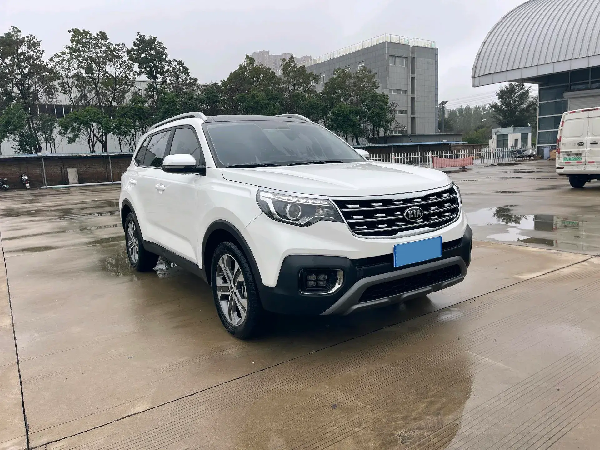 2019 KIA SPORTAGE thumbnail 2