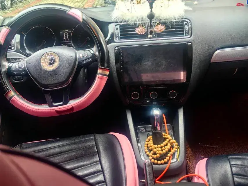 2018 VOLKSWAGEN SAGITAR thumbnail 4