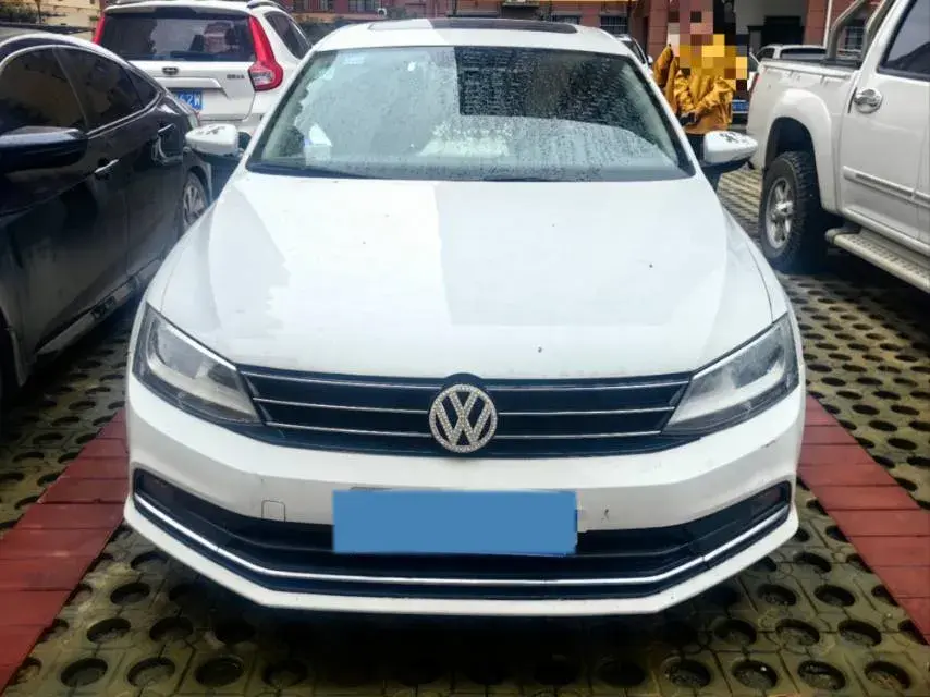 2018 VOLKSWAGEN SAGITAR thumbnail 2