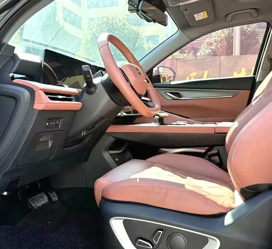 2024 CHANGAN CS75 thumbnail 3