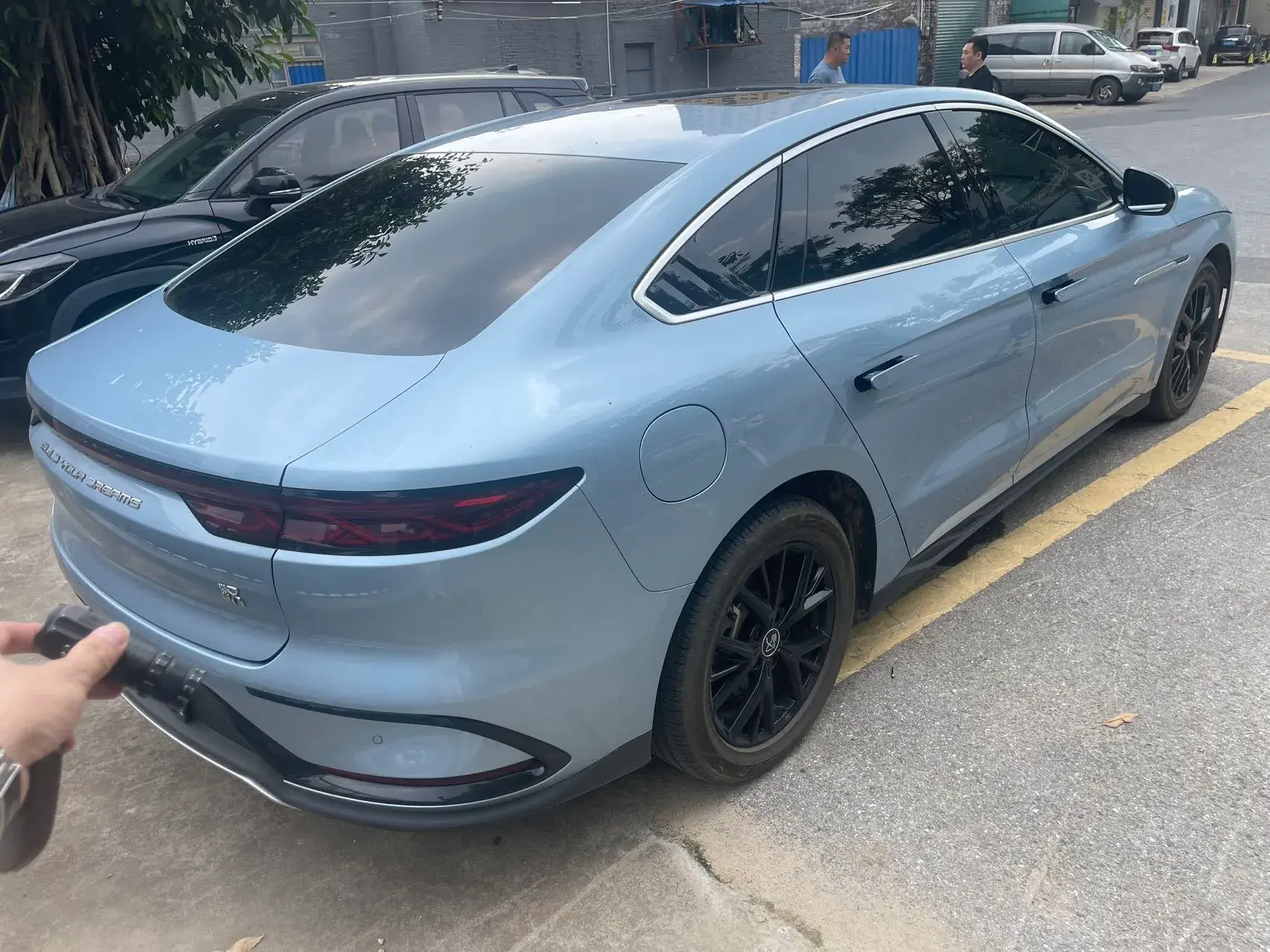 2023 BYD HAN thumbnail 2